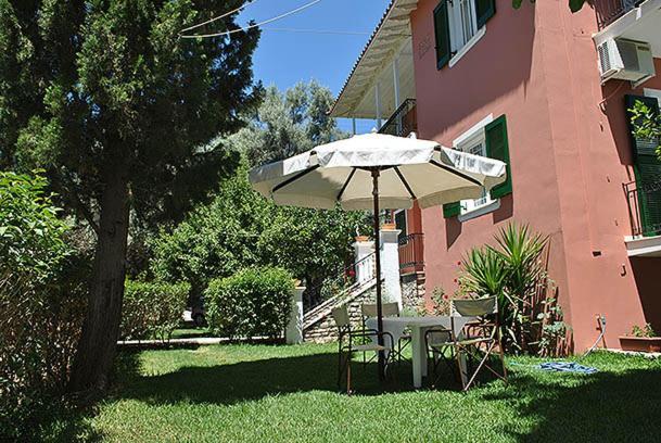 Villa Petros 니드리 외부 사진