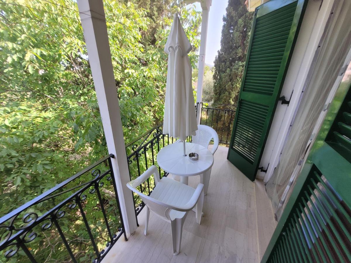 Villa Petros 니드리 외부 사진