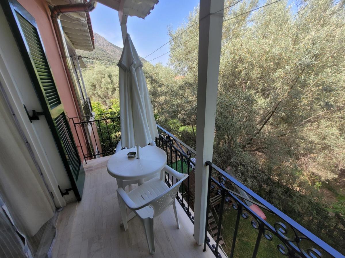 Villa Petros 니드리 외부 사진